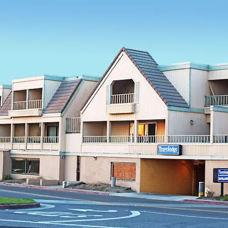 Travelodge By Wyndham Ocean Front